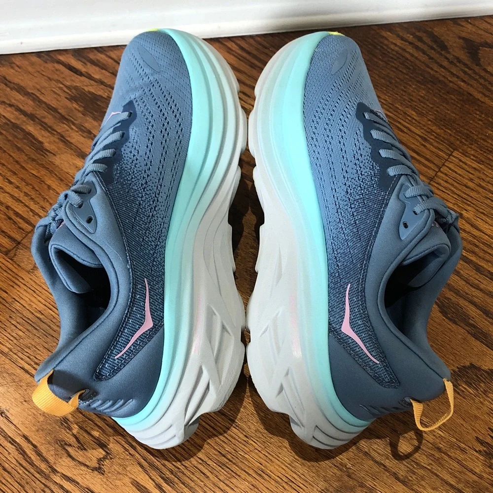 HOKA ONE ONE WOMEN'S BONDI 8 Size 8.5B in Preloved Condition!